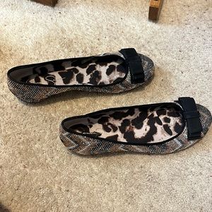 7.5 Jessica Simpson sparkly flats with a velvet bow